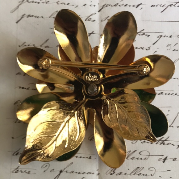 Joan Rivers Flower Brooch - Picture 4 of 4
